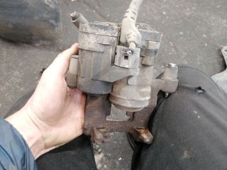 bontott VW PASSAT B8 Bal hátsó Féknyereg Munkahengerrel