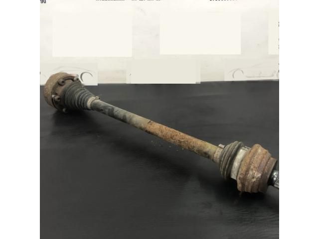 bontott VW PASSAT B8 Bal hátsó Féltengely