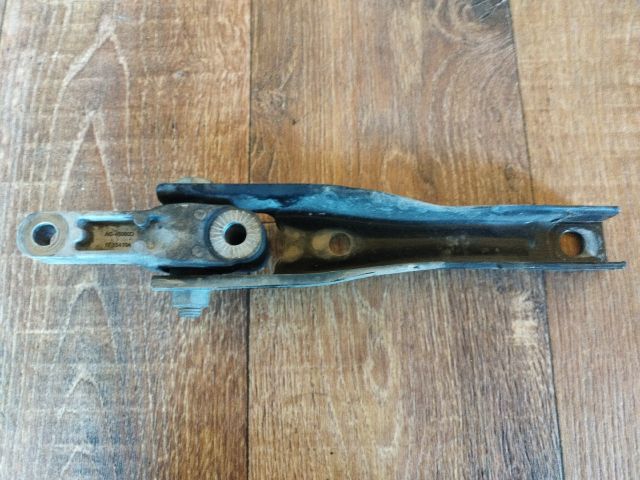 bontott VW PASSAT B8 Billenésgátló Bak