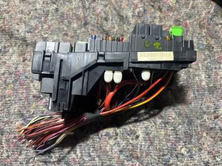 bontott VW PASSAT B8 Biztosítéktábla Motortér