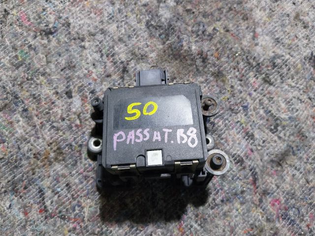 bontott VW PASSAT B8 Distronic Vezérlő Panel