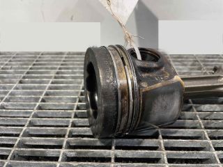 bontott VW PASSAT B8 Dugattyú