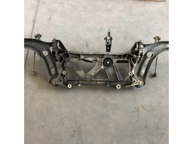 bontott VW PASSAT B8 Első Bölcső