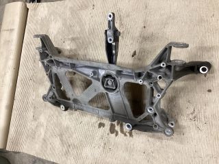 bontott VW PASSAT B8 Első Bölcső