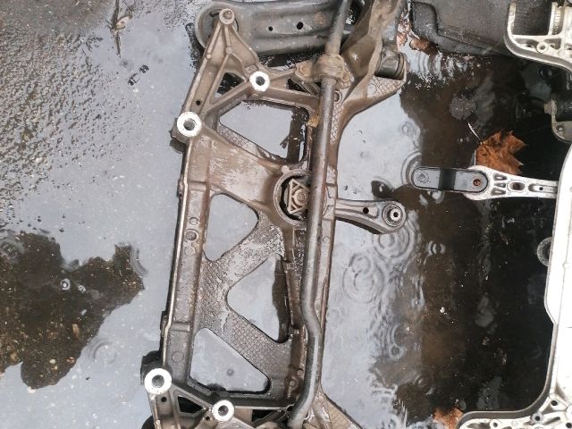 bontott VW PASSAT B8 Első Bölcső