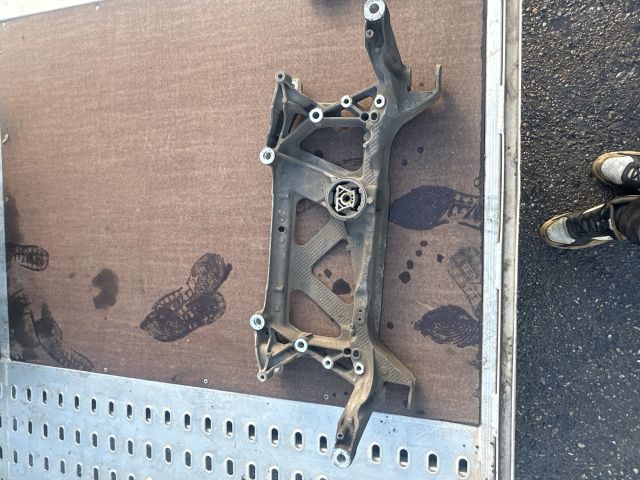 bontott VW PASSAT B8 Első Bölcső