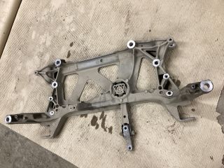 bontott VW PASSAT B8 Első Bölcső