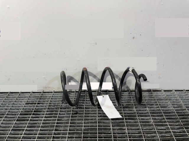 bontott VW PASSAT B8 Első Rugó