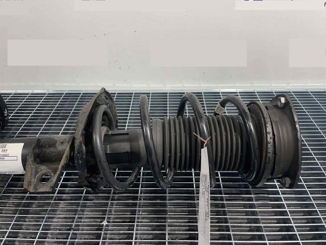 bontott VW PASSAT B8 Első Rugó