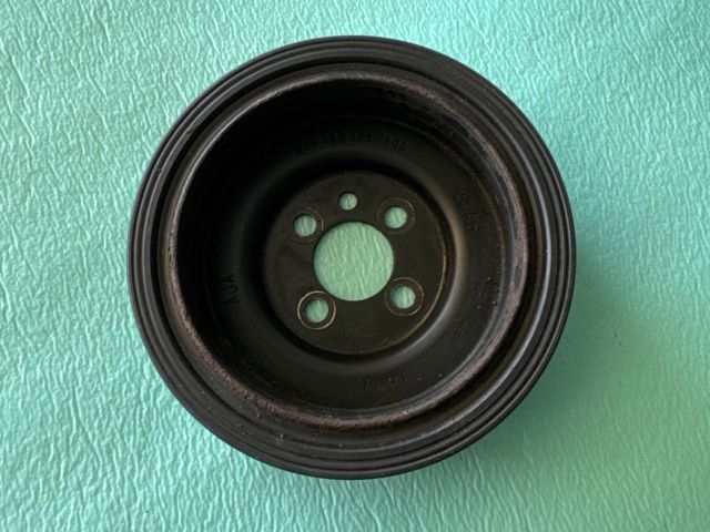 bontott VW PASSAT B8 Főtengely Szíjtárcsa