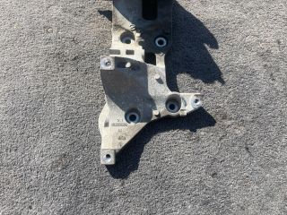 bontott VW PASSAT B8 Generátor Tartó Bak