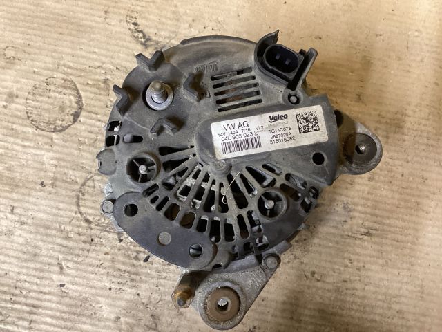 bontott VW PASSAT B8 Generátor