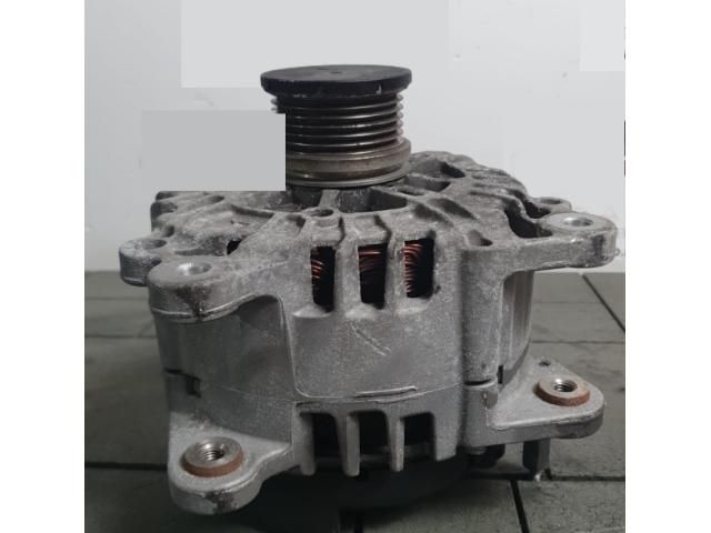 bontott VW PASSAT B8 Generátor