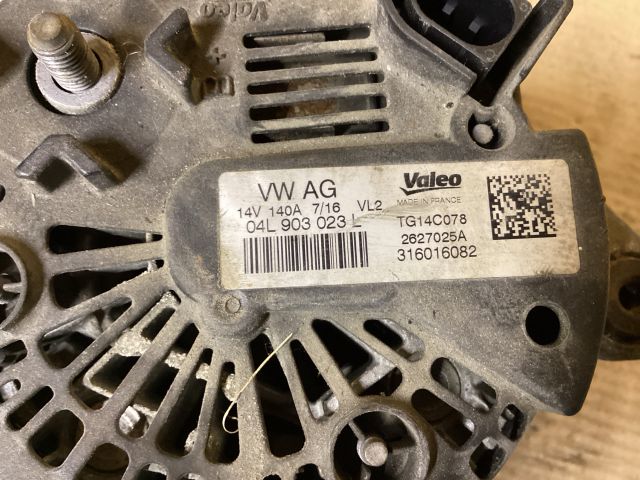 bontott VW PASSAT B8 Generátor