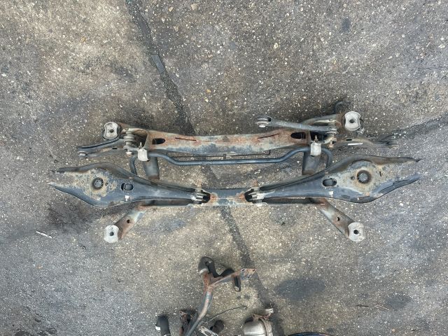 bontott VW PASSAT B8 Hátsó Híd (Tárcsafékes)