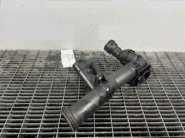 bontott VW PASSAT B8 Hengerfej Vízkivezető