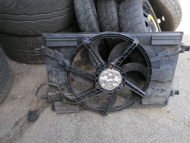 bontott VW PASSAT B8 Hűtő Ventilátor(ok), Radiátor(ok) Szett