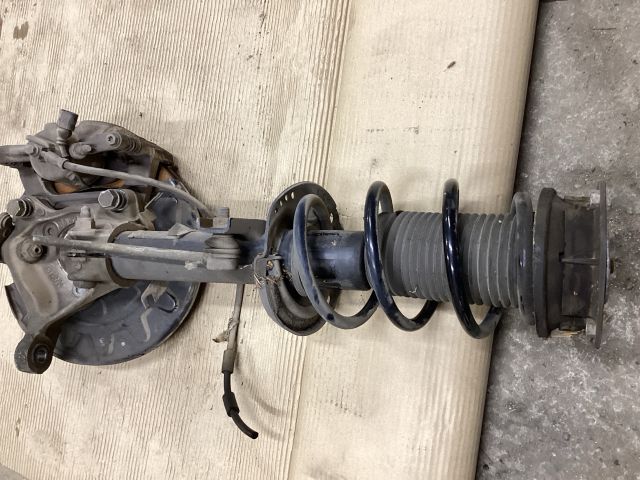 bontott VW PASSAT B8 Jobb első Csonkállvány Kerékaggyal