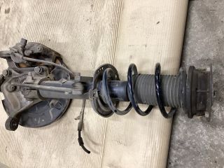 bontott VW PASSAT B8 Jobb első Csonkállvány Kerékaggyal