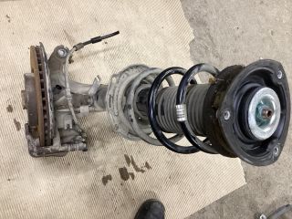 bontott VW PASSAT B8 Jobb első Csonkállvány Kerékaggyal