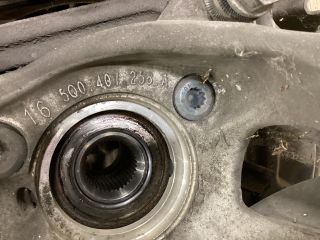 bontott VW PASSAT B8 Jobb első Csonkállvány Kerékaggyal