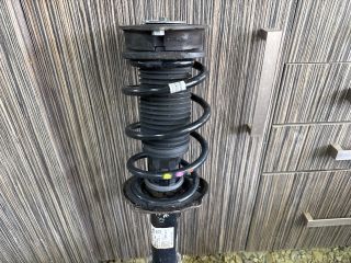 bontott VW PASSAT B8 Jobb első Csonkállvány Kerékaggyal