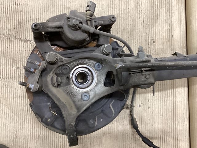 bontott VW PASSAT B8 Jobb első Csonkállvány Kerékaggyal