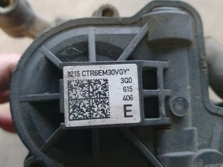 bontott VW PASSAT B8 Jobb első Féknyereg Munkahengerrel