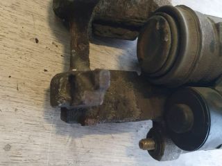 bontott VW PASSAT B8 Jobb első Féknyereg Munkahengerrel