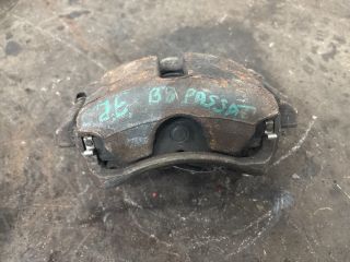 bontott VW PASSAT B8 Jobb első Féknyereg Munkahengerrel