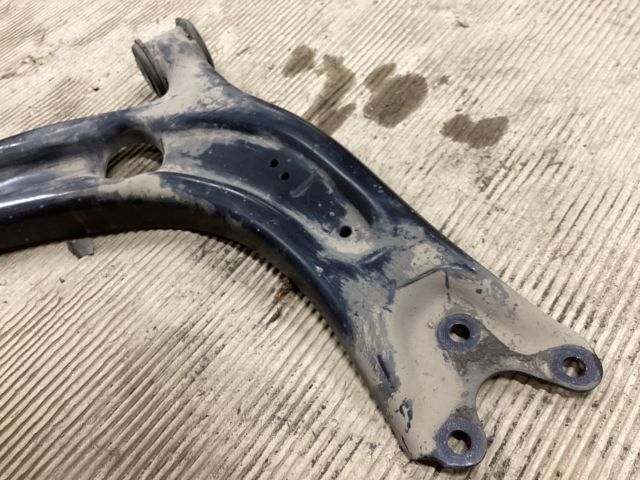 bontott VW PASSAT B8 Jobb első Lengőkar