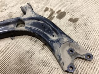 bontott VW PASSAT B8 Jobb első Lengőkar