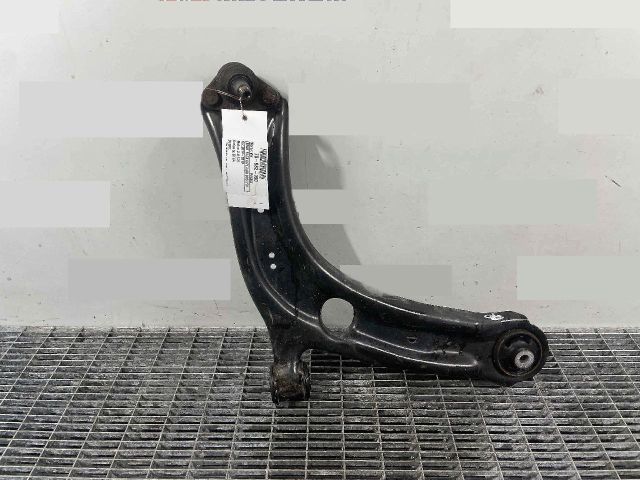 bontott VW PASSAT B8 Jobb első Lengőkar