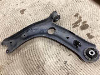 bontott VW PASSAT B8 Jobb első Lengőkar