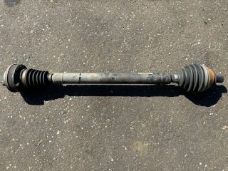 bontott VW PASSAT B8 Jobb Féltengely