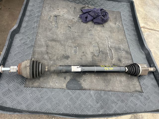 bontott VW PASSAT B8 Jobb Féltengely