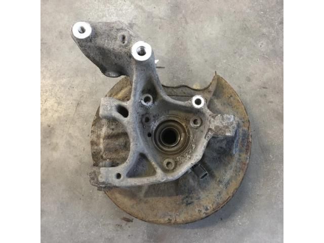 bontott VW PASSAT B8 Jobb hátsó Csonkállvány