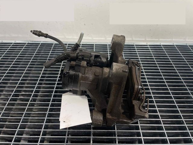 bontott VW PASSAT B8 Jobb hátsó Féknyereg Munkahengerrel