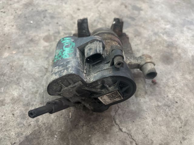 bontott VW PASSAT B8 Jobb hátsó Féknyereg Munkahengerrel