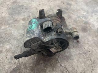 bontott VW PASSAT B8 Jobb hátsó Féknyereg Munkahengerrel