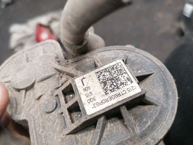 bontott VW PASSAT B8 Jobb hátsó Féknyereg Munkahengerrel