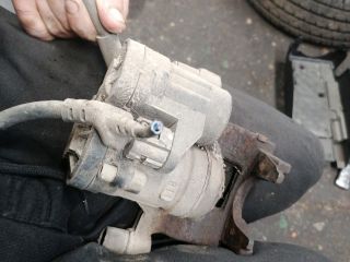 bontott VW PASSAT B8 Jobb hátsó Féknyereg Munkahengerrel