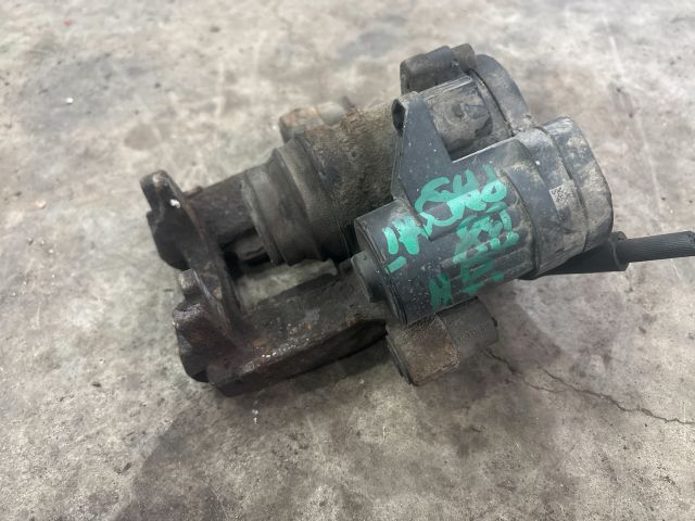 bontott VW PASSAT B8 Jobb hátsó Féknyereg Munkahengerrel