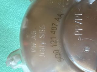 bontott VW PASSAT B8 Kiegyenlítő Tartály