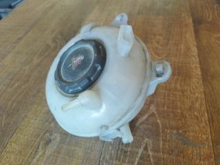 bontott VW PASSAT B8 Kiegyenlítő Tartály