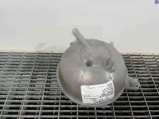 bontott VW PASSAT B8 Kiegyenlítő Tartály