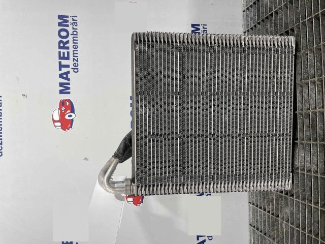 bontott VW PASSAT B8 Klímahűtő Radiátor