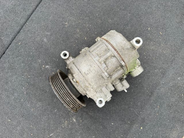bontott VW PASSAT B8 Klímakompresszor