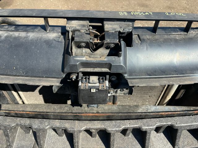 bontott VW PASSAT B8 Komplett Homlokfal (Részeivel)