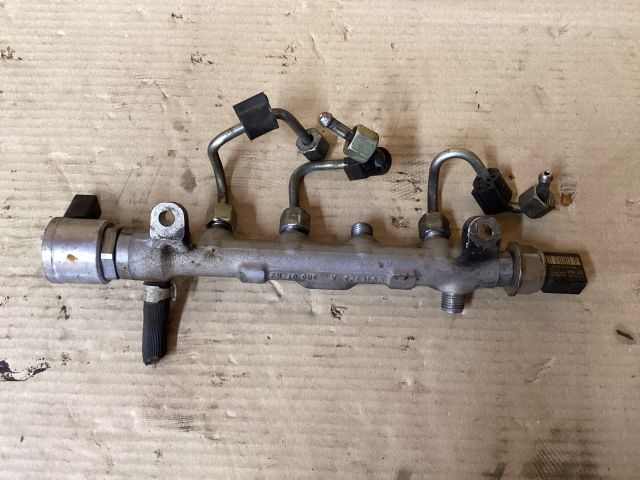 bontott VW PASSAT B8 Közösnyomócső